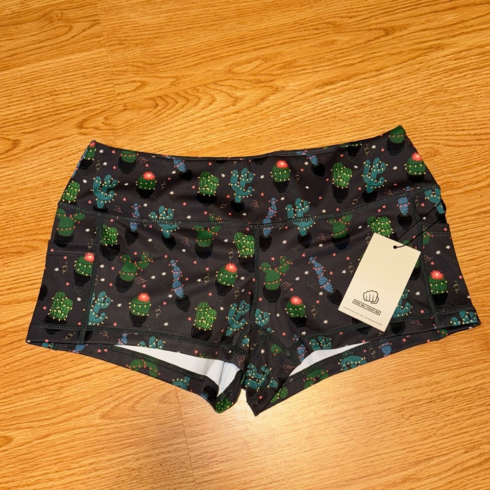 NWT FMFM Christmas Cactus shorts 2.5in inseam